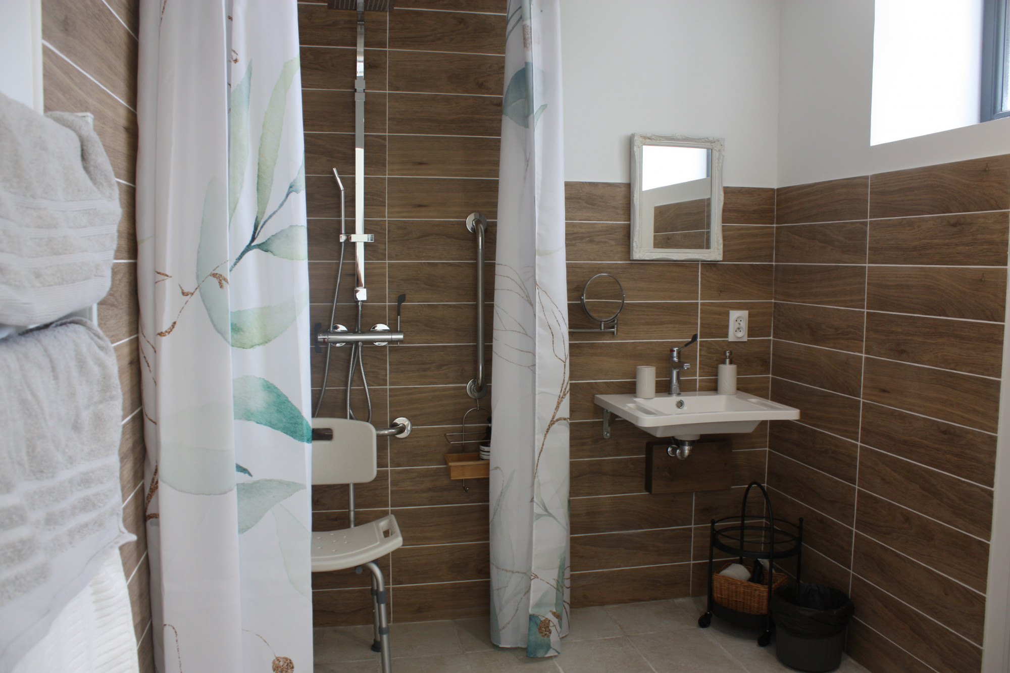 La chambre Agatha -Terrasse coté champ La chambre Agatha -Terrasse coté champ